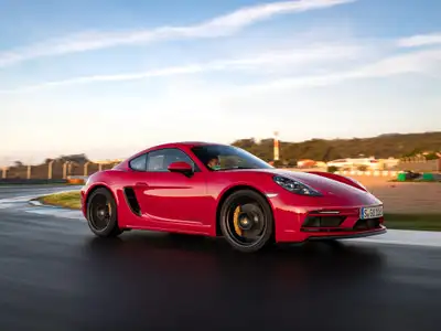 2022 Porsche 718 Cayman GTS 4.0 Base Trim - Manual - Image 2