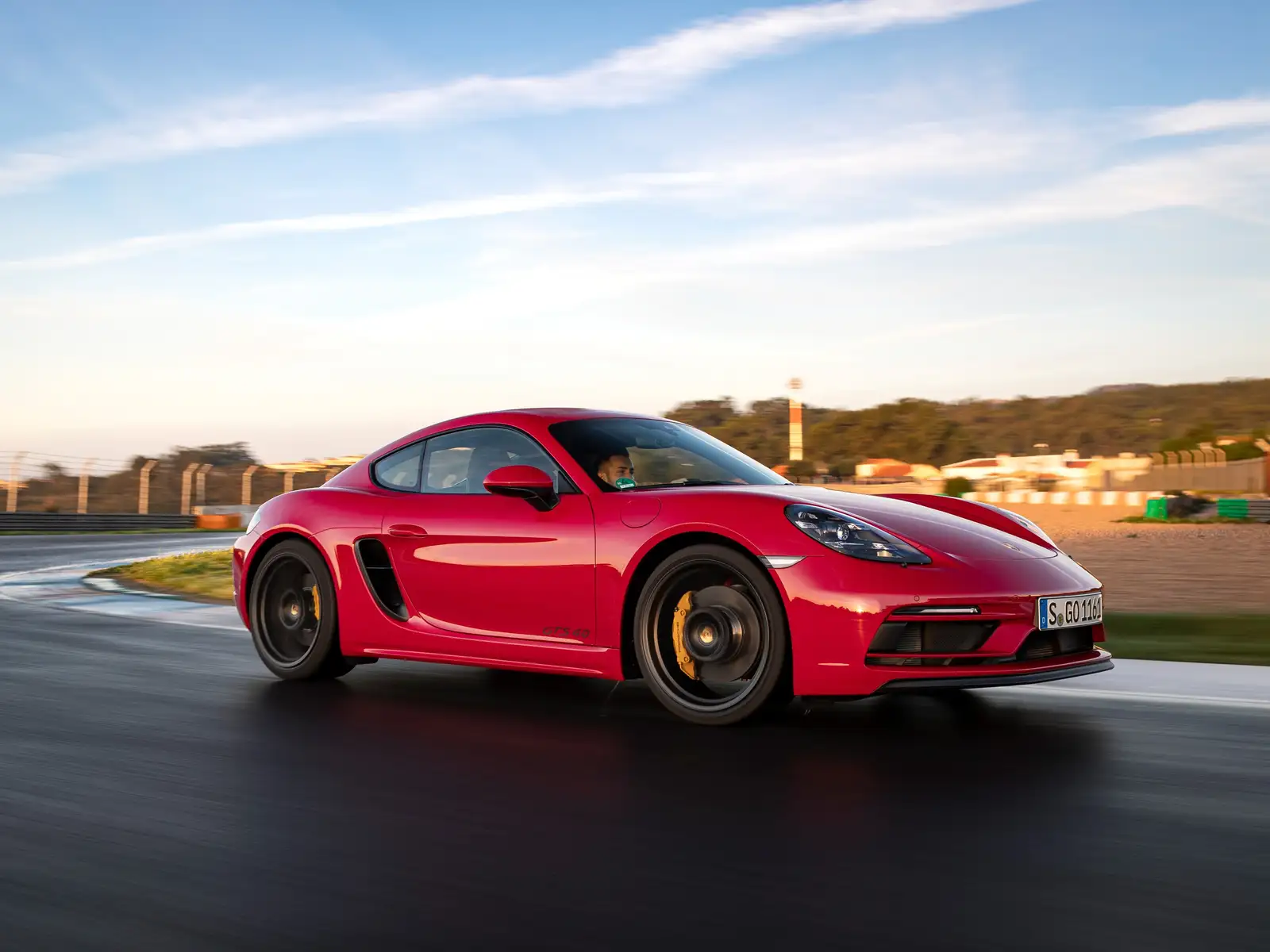 2022 Porsche 718 Cayman GTS 4.0 Base Trim - Manual - view 2