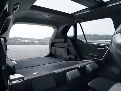 2022 Toyota RAV4 EX - Image 5