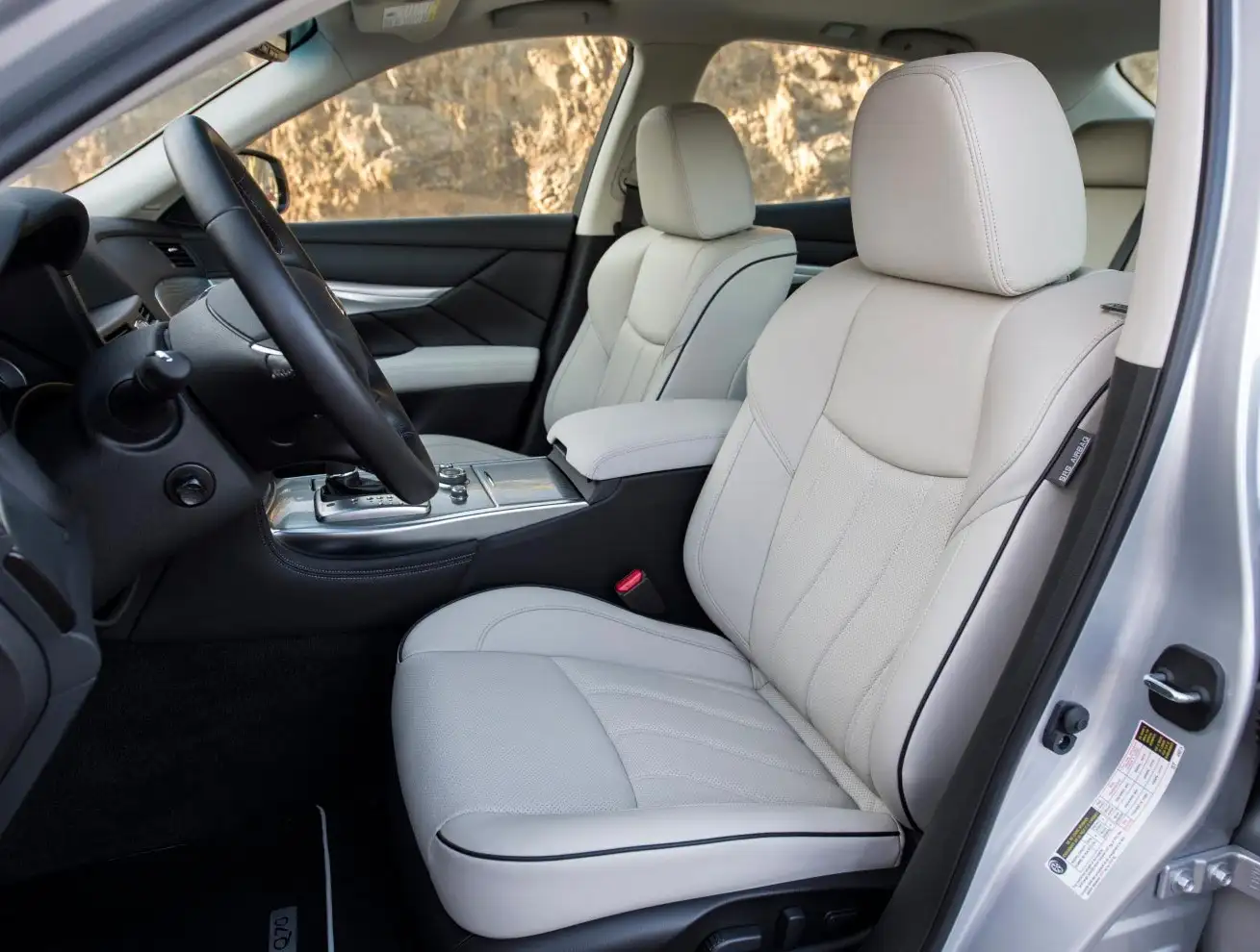 Infiniti Q70