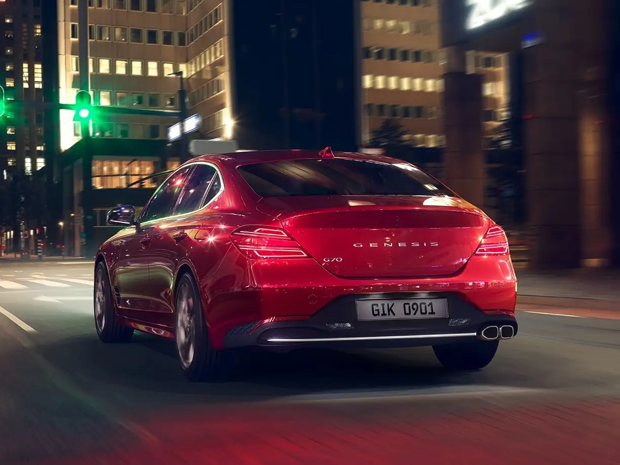 2022 Genesis G70 Platinum 2.0 - view 2