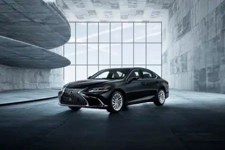 2022 Lexus ES 300h Premier - Image 1