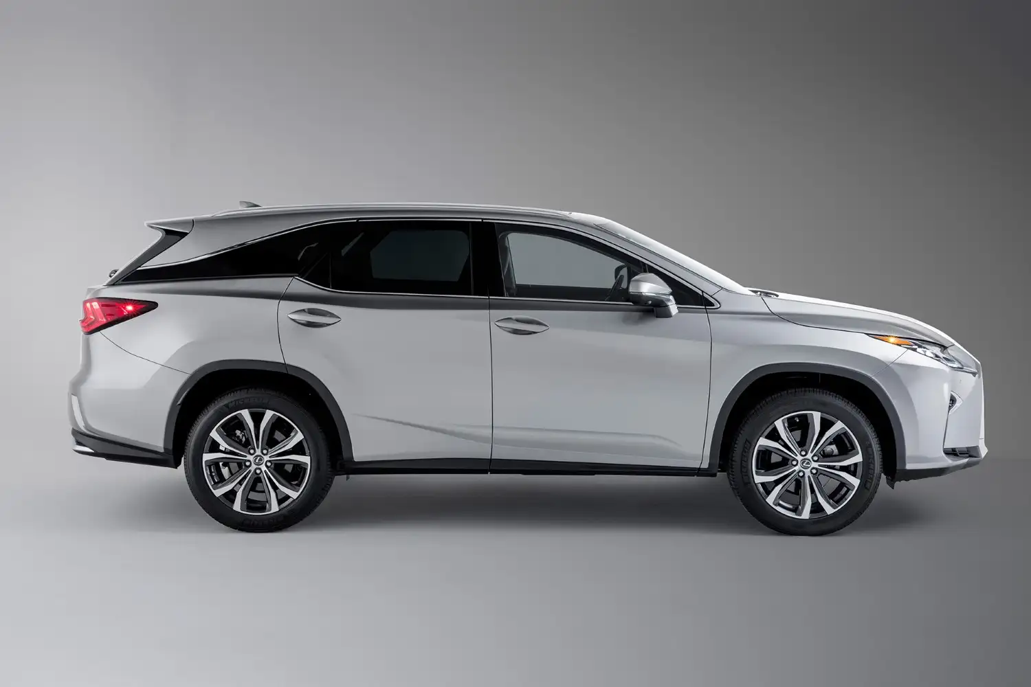 Lexus RX-L
