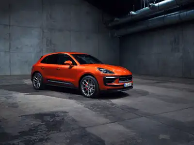 2023 Porsche Macan Base Model Base Trim - Image 1