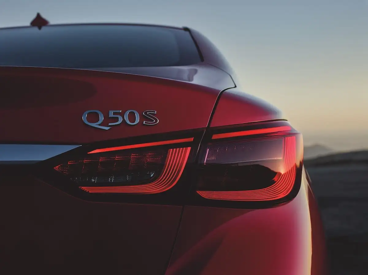 2021 Infiniti Q50 Luxe - view 6