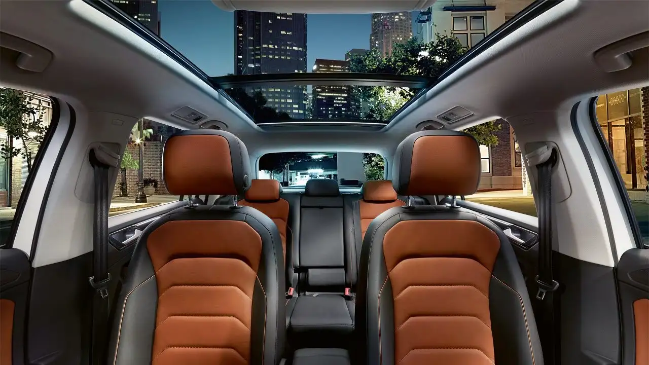 2020 Volkswagen Tiguan 2.0L TSI Sport - view 6