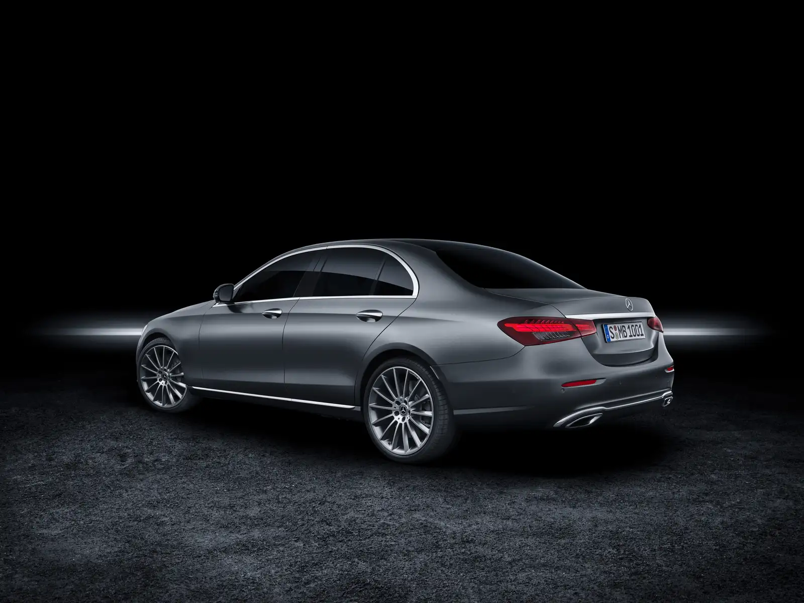 2022 Mercedes-Benz E-Class Sedan E 300 - view 2