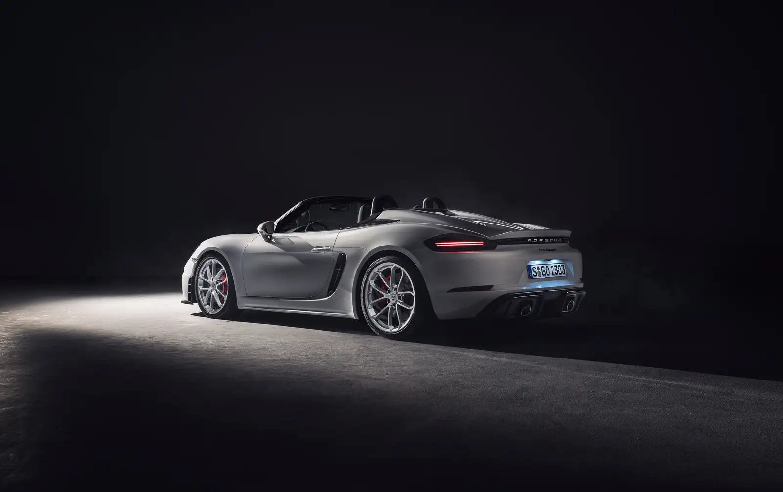 Buy New 2022 Porsche 718 Spyder Base Trim - Manual – Liquid Platinum
