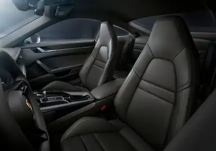 2022 Porsche 911 Carrera 4 Base Trim - Image 4