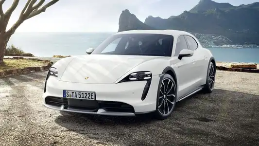 2022 Porsche Taycan Turbo Cross Turismo Base Trim - Image 1