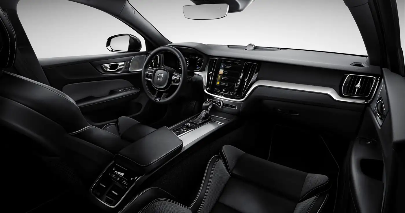 2021 Volvo S60 T4 R-Design - view 4