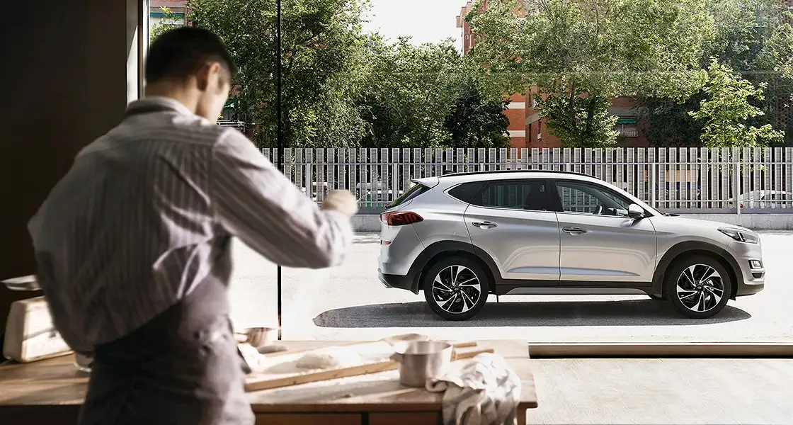 2021 Hyundai Tucson GL 2WD 2.0L - view 3