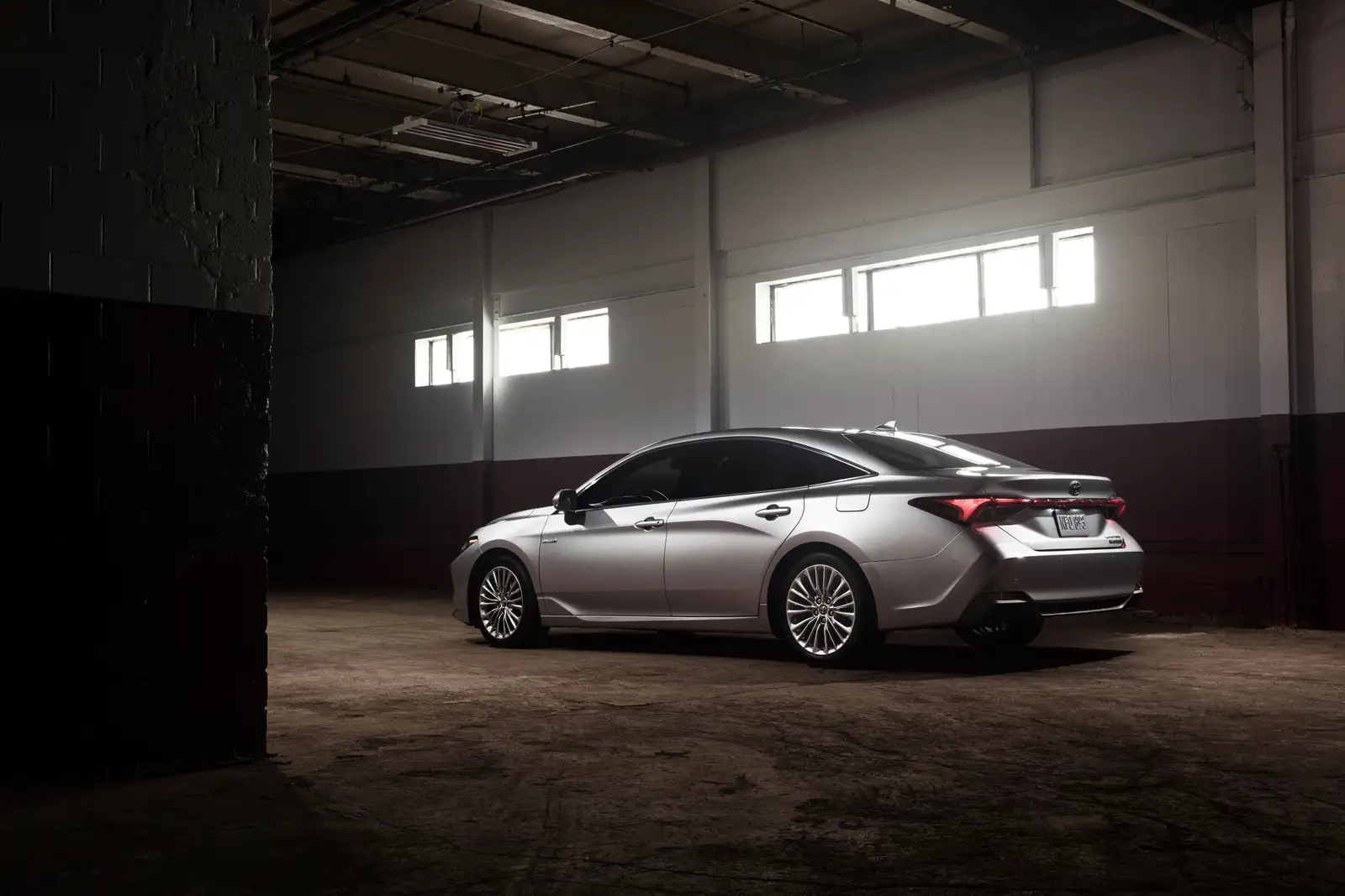 Buy New 2022 Toyota Avalon Limited – Grand Blue