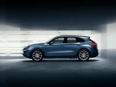 Porsche Cayenne SUV Base Trim - Image 4
