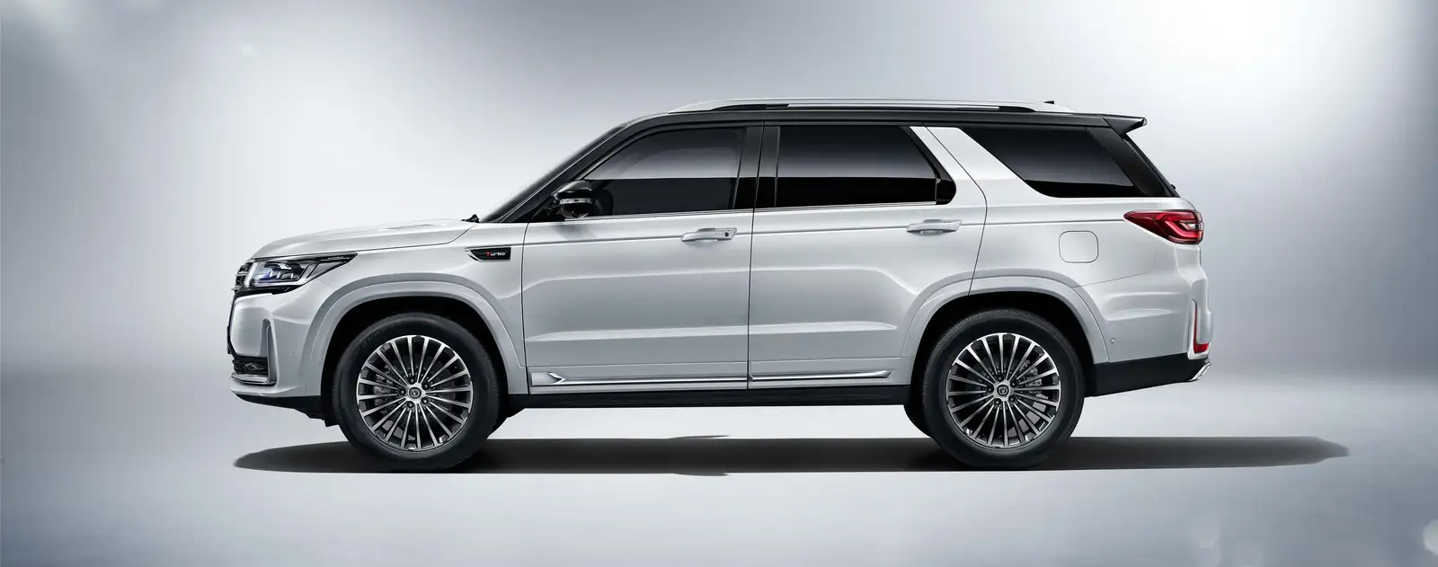 2021 Changan CS95 Royal - view 4