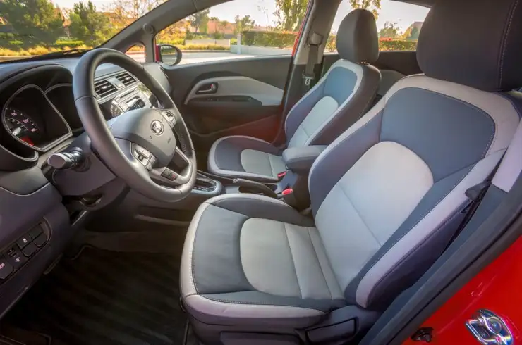 2020 Kia Rio Sedan 1.4L EX - view 5
