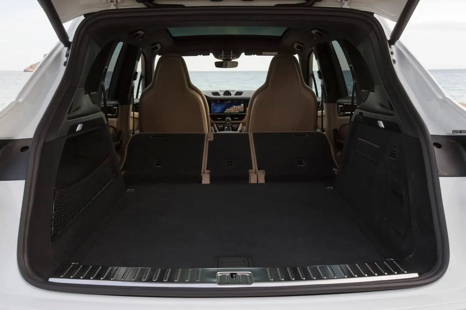 2022 Porsche Cayenne S Base Trim - view 7