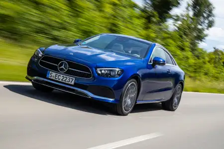 Mercedes-Benz E-Class Coupe E 300 - Image 2