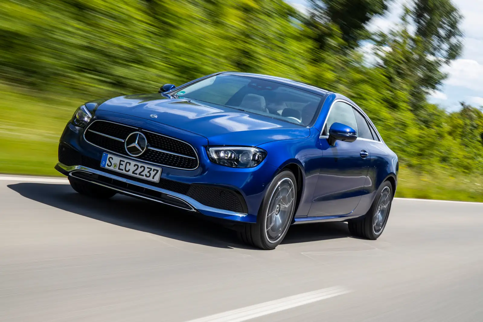 2022 Mercedes-Benz E-Class Coupe E 300 - view 2