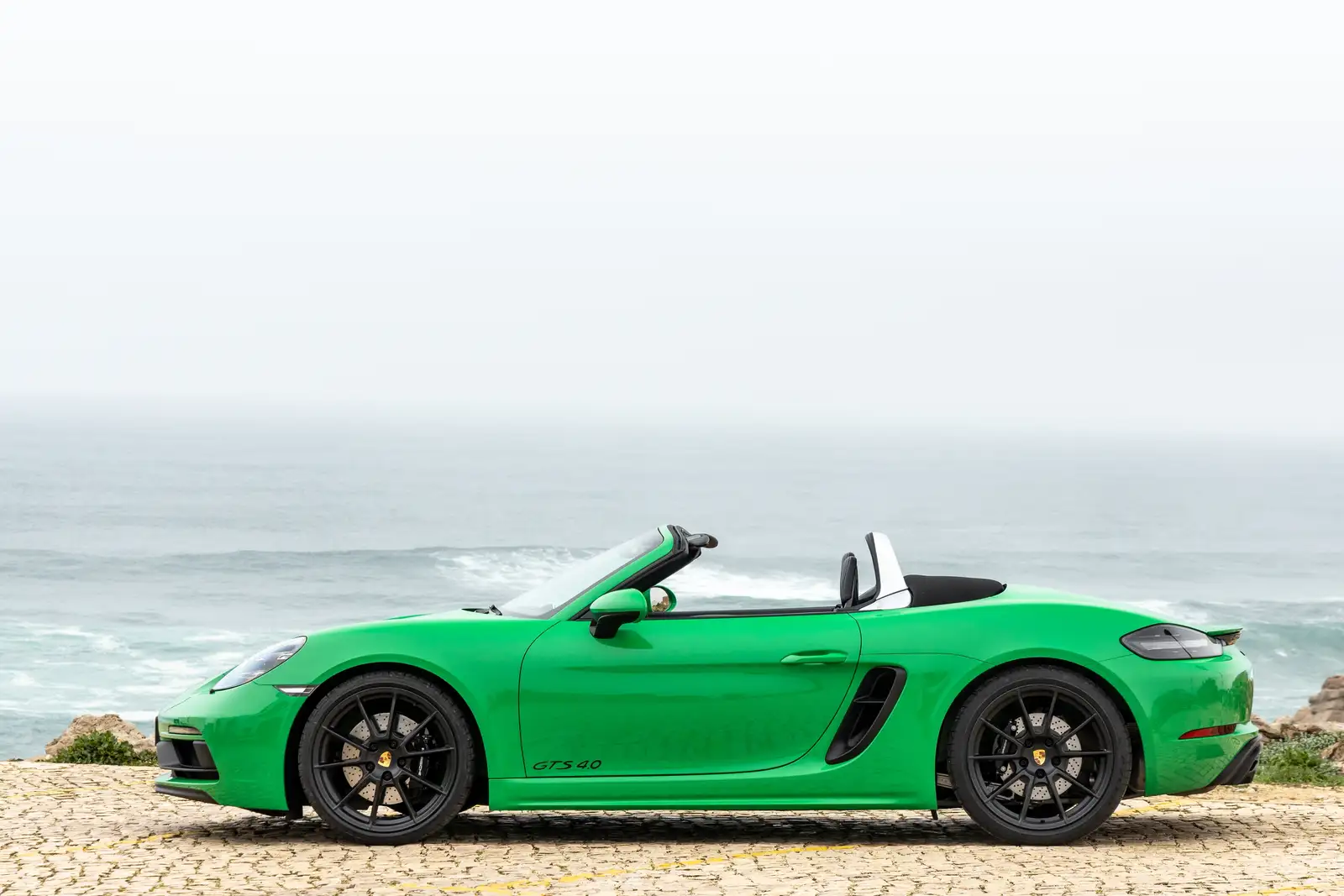 2022 Porsche 718 Boxster GTS 4.0 Base Trim - Manual - view 4
