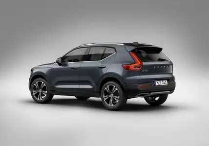 2021 Volvo XC40 T5 Recharge Inscription - Image 2