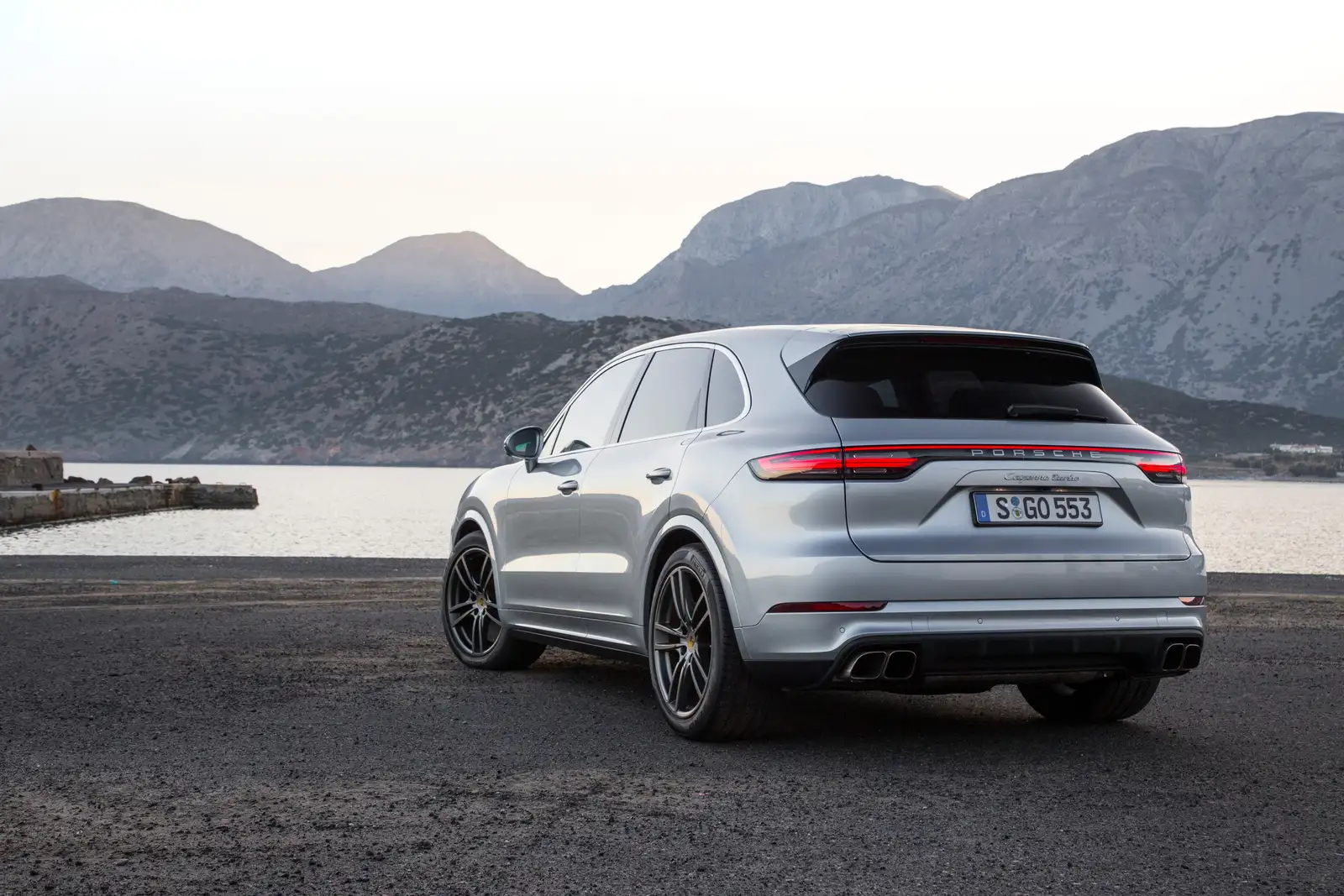 2022 Porsche Cayenne Turbo Base Trim - view 2