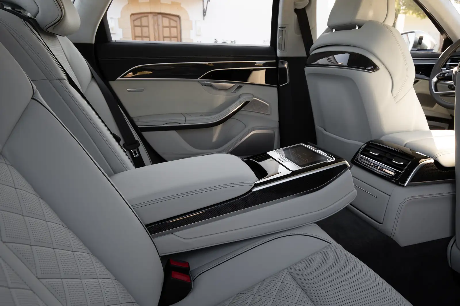 2021 Audi S8 TFSI quattro tipronic - view 5