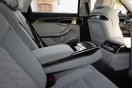 2021 Audi S8 TFSI quattro tipronic - Image 5