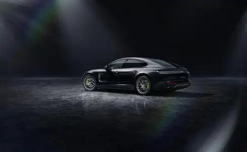 2022 Porsche Panamera 4 E-Hybrid Platinum Edition Base Trim - Image 2