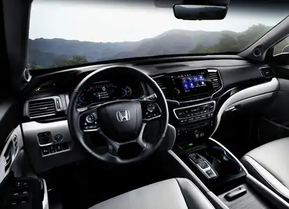 2022 Honda Pilot LX 2WD - Image 3