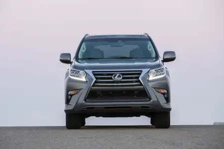 2022 Lexus GX 460 Premier - Image 3