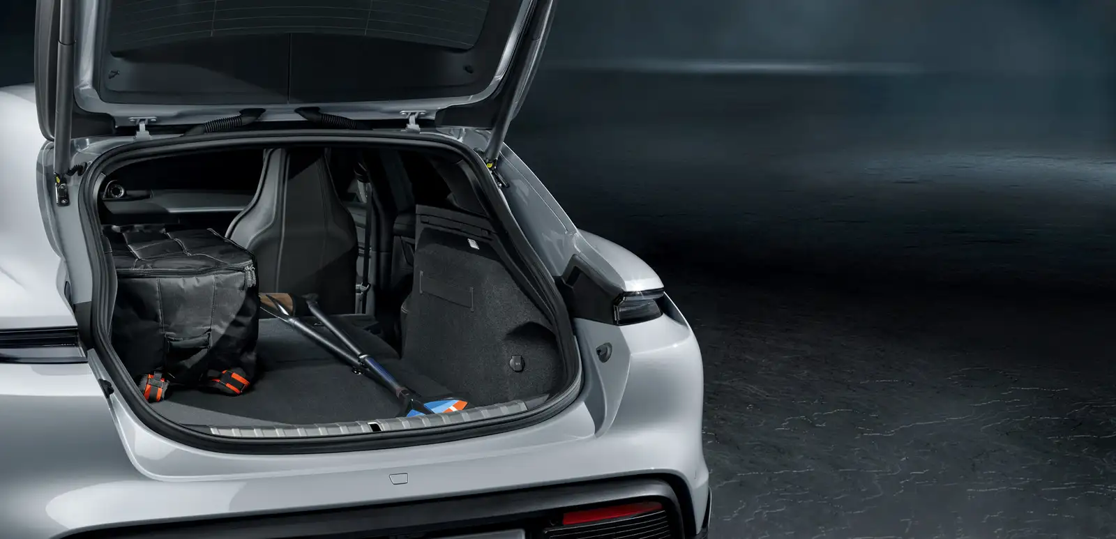 2022 Porsche Taycan 4 Cross Turismo Base Trim - view 6