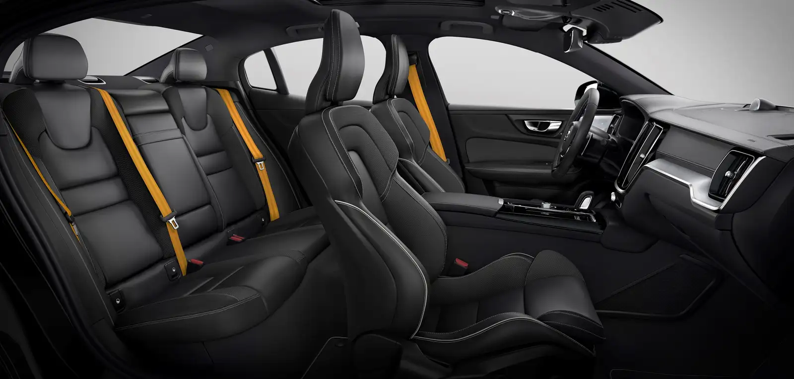 2021 Volvo S60 T8 Recharge R-Design eAWD - view 5