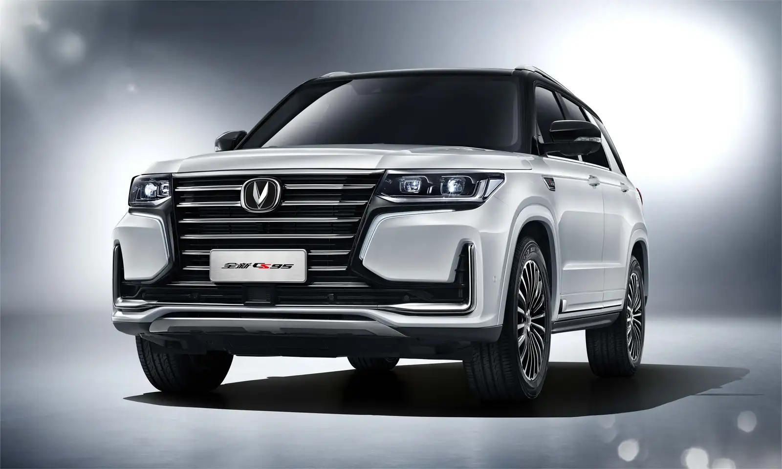 2021 Changan CS95 Royal - view 2