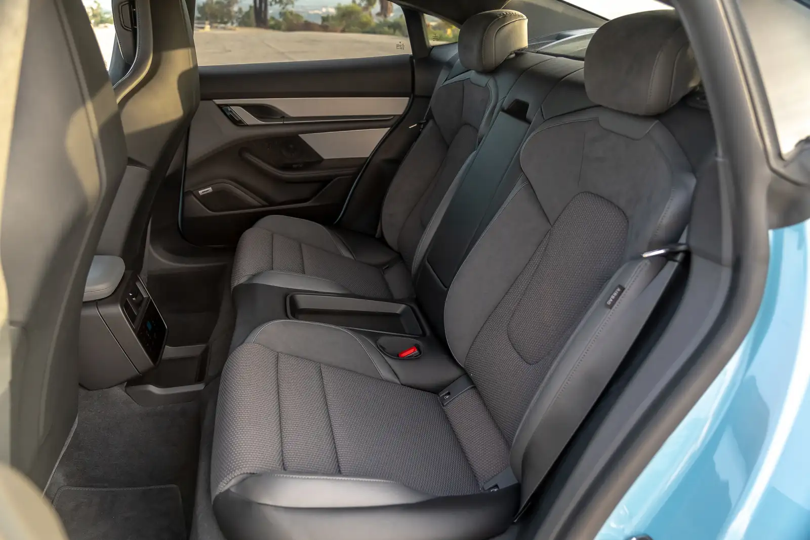 2022 Porsche Taycan 4S Base Trim - view 5