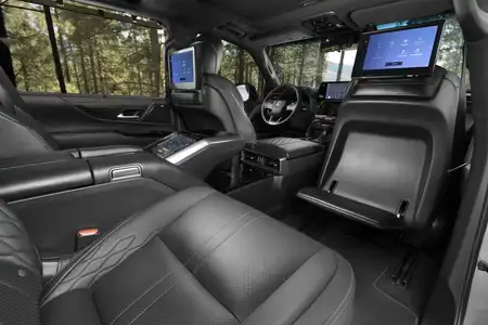 2022 Lexus LX 600 Signature