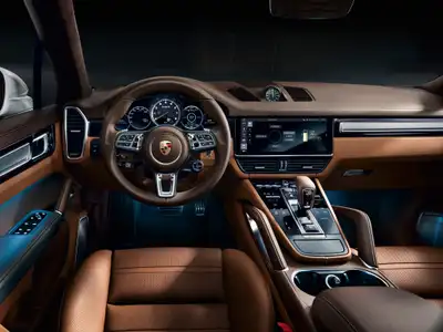 Porsche Cayenne Turbo S E-Hybrid Base Trim - Image 4