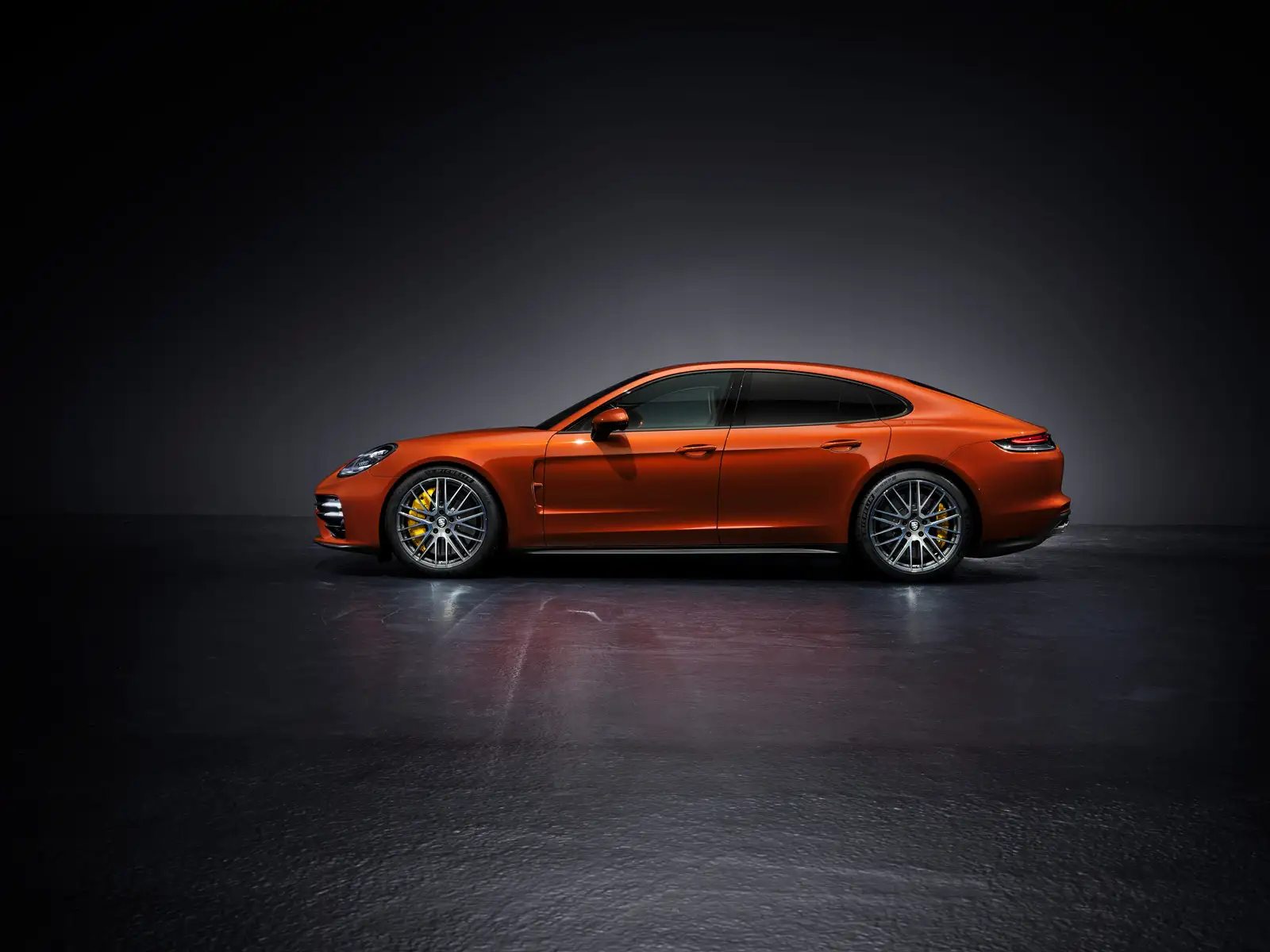 2022 Porsche Panamera Turbo S Base Trim - view 3
