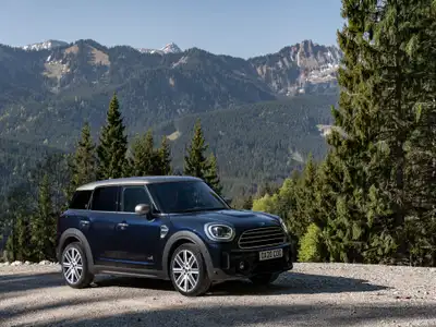 2022 MINI Countryman Cooper - Image 1