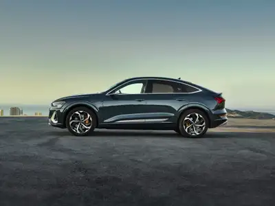 Audi e-tron Sportback 55 quattro S Line - Image 3
