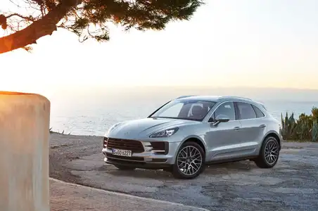 2022 Porsche Macan S Base Trim - Image 3
