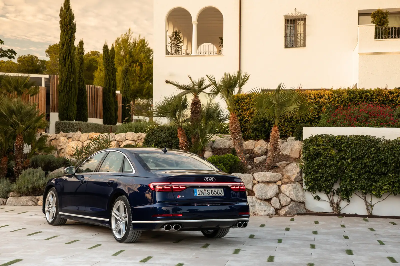 2021 Audi S8 TFSI quattro tipronic - view 2