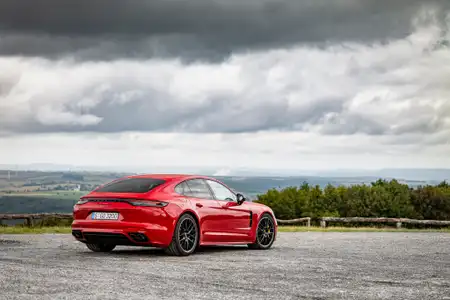 2022 Porsche Panamera GTS Base Trim - Image 2
