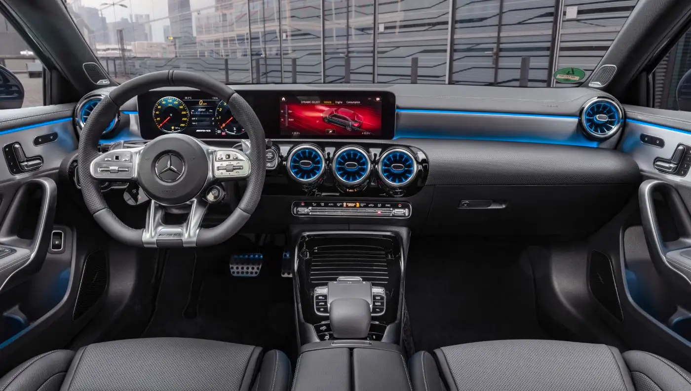 2020 Mercedes-Benz A-Class Sedan AMG A 35 4MATIC Premium + - view 4