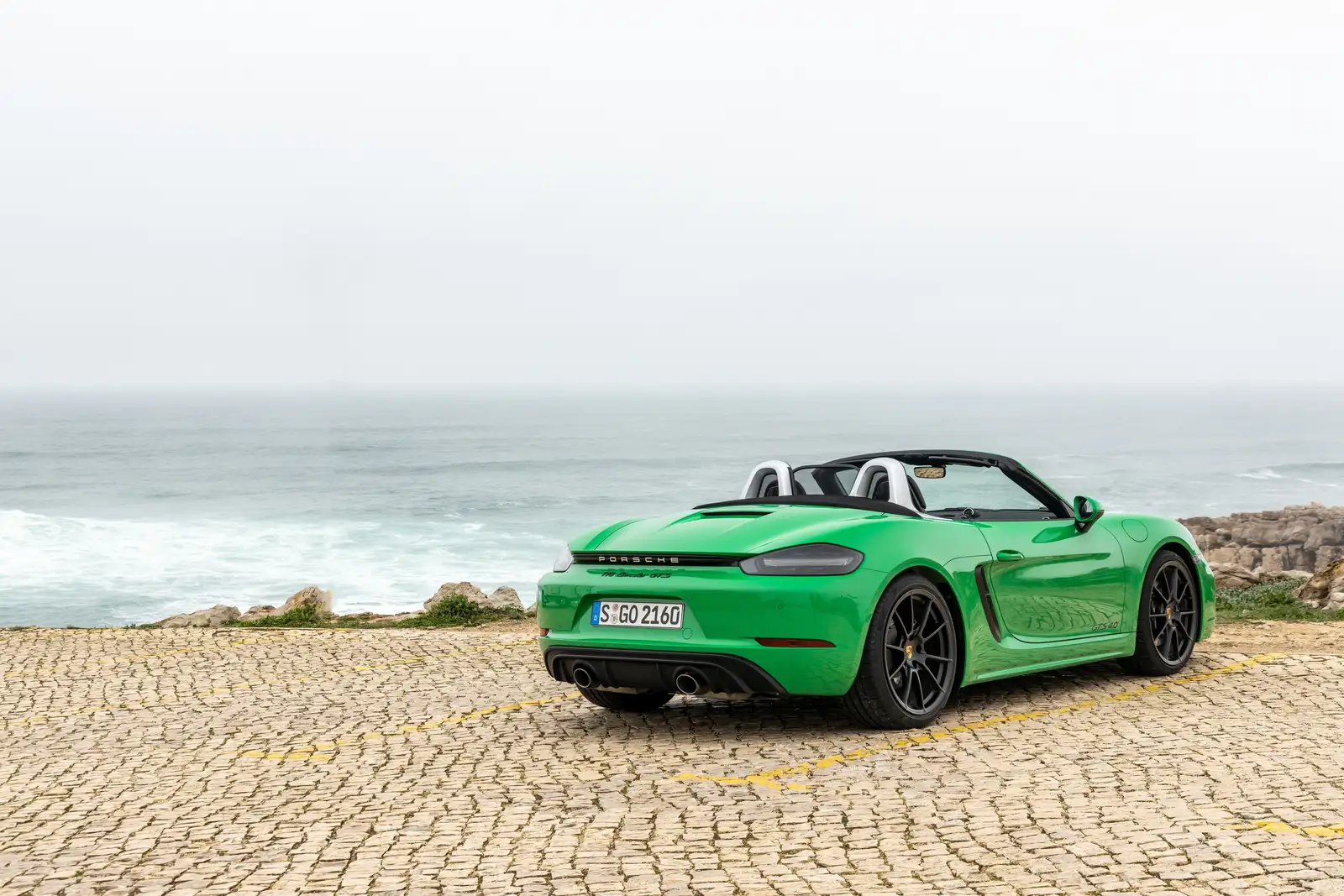 2022 Porsche 718 Boxster GTS 4.0 Base Trim - Manual - view 3