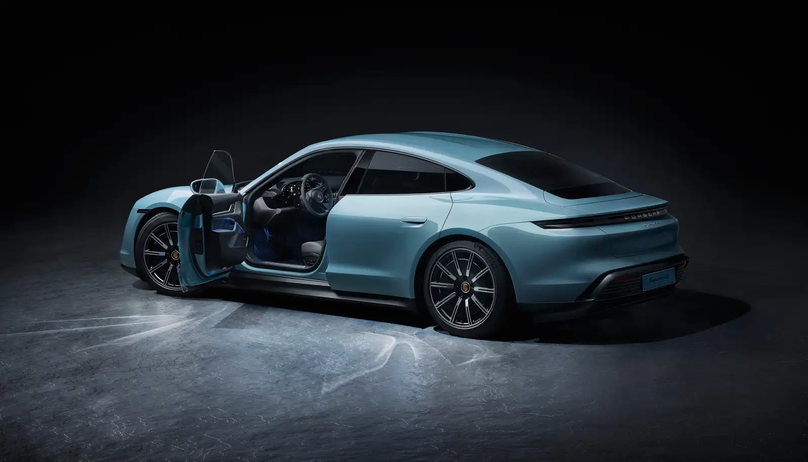 2022 Porsche Taycan 4S Base Trim - view 3