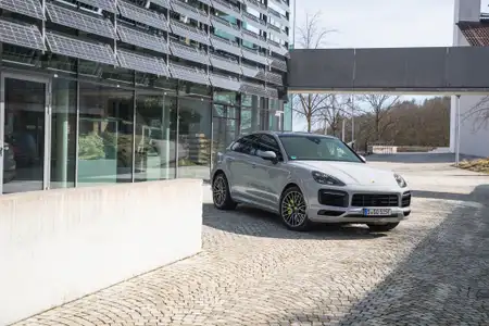 Porsche Cayenne Base Trim - Image 1