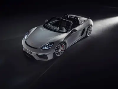 Porsche 718 Base Trim - Manual - Image 1