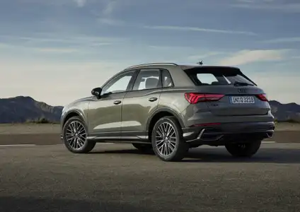 2021 Audi Q3 35 TFSI advanced S tronic 1.4L - Image 2