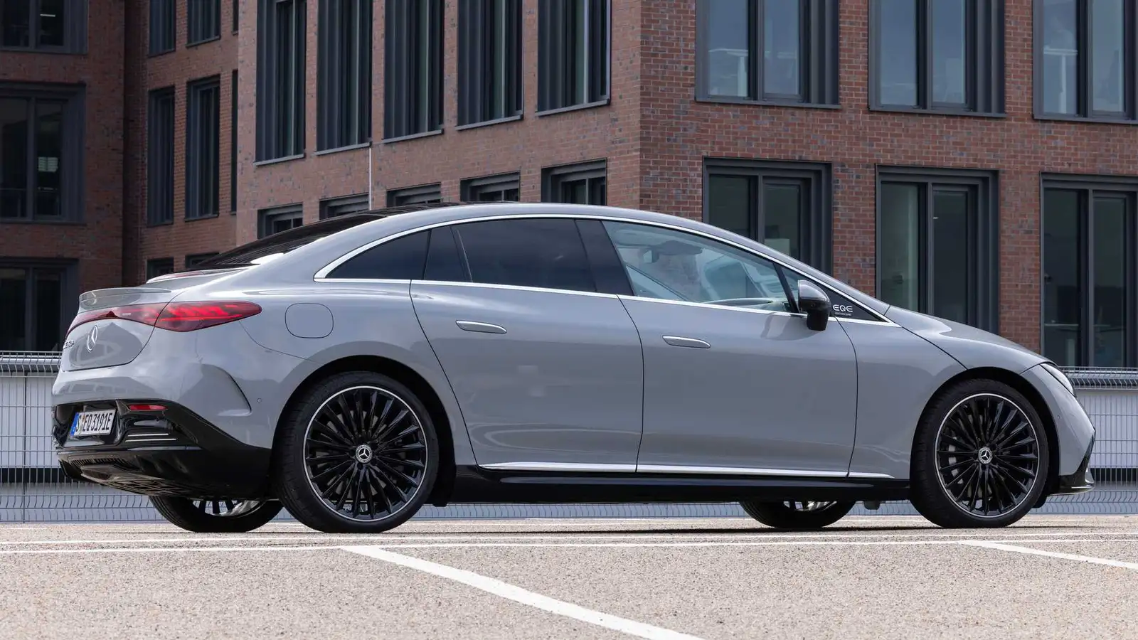 Buy New 2022 Mercedes-Benz EQE 350+ – Gold Beige